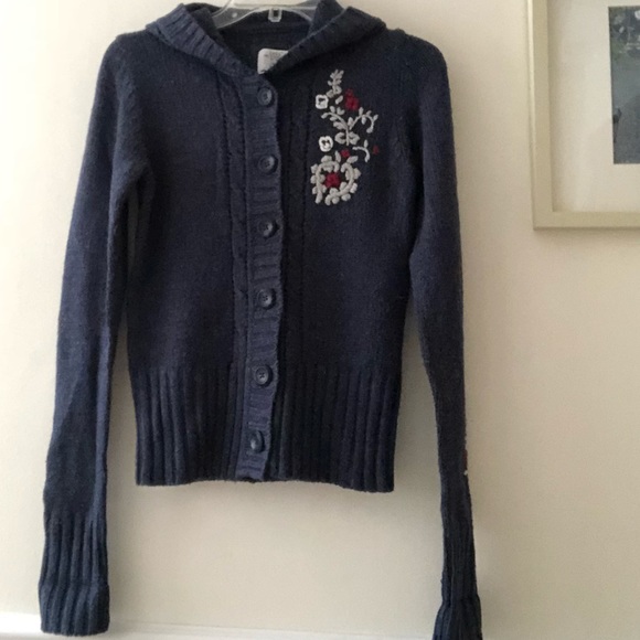 H&M Navy Wool Blend Sweater w/ Embroidered Detail - Picture 2 of 8